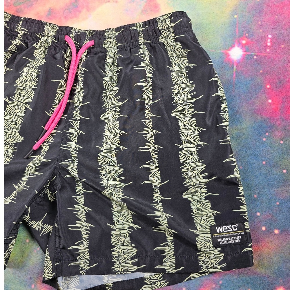 WESC Black‎ Barbed Wire Print Swim Workout Shorts Pink Drawstring - Picture 2 of 6